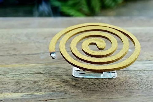 當殺蟲劑遇見電蚊拍 校園消防安全警示